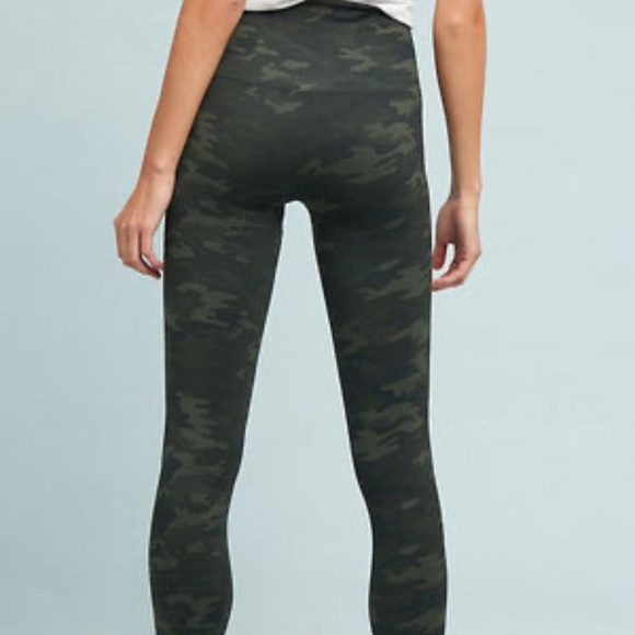 NWOT SPANX Women's Green Camo Seamless Leggings Size Large - Picture 5 of 9